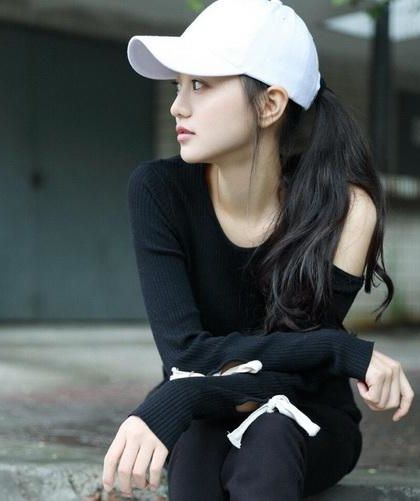《谁知三两年》作者：叁原