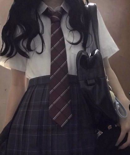 《七零之妹妹是个大美人[穿书]》（精校版全本by番外完）作者：月半蔷薇